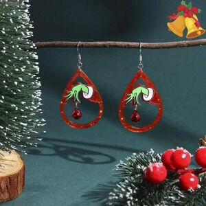 1 pair ladies girls red green Christmas Grinch ornament dangle drop earrings
